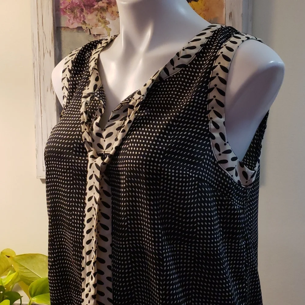 NY Collection Tank - Picture 3 of 5